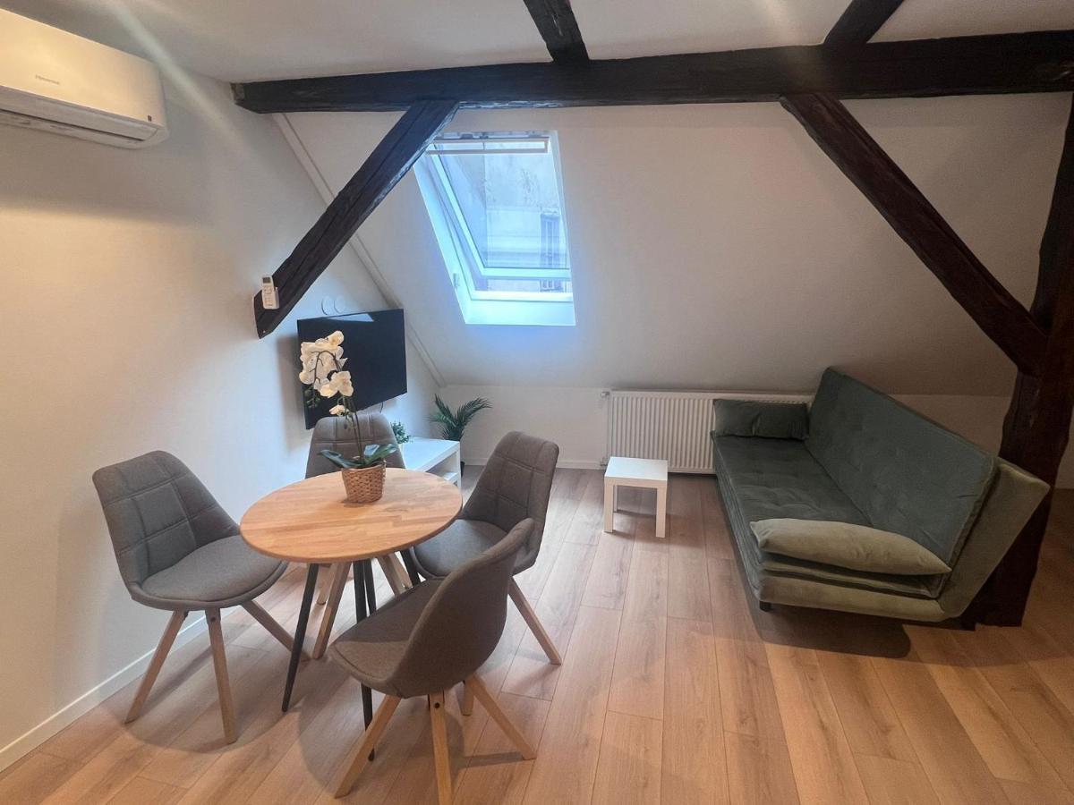 Studio Apartman Mia Zagreb Bagian luar foto
